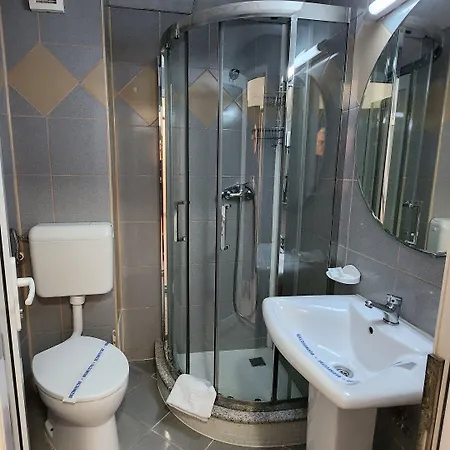 Hotel Arion